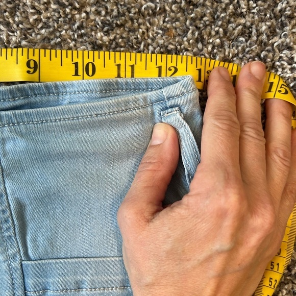 5/$25 Forever 21 light blue stretch denim mini skirt labeled medium - Picture 3 of 7